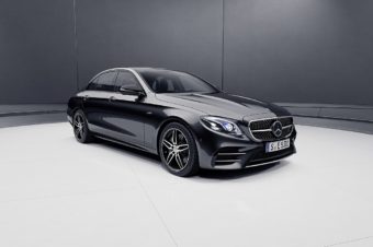 改良を超えた進化、新型AMG E53セダンとワゴン発売