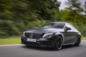 スリルなしでは語れない魅惑のFR、AMG C63